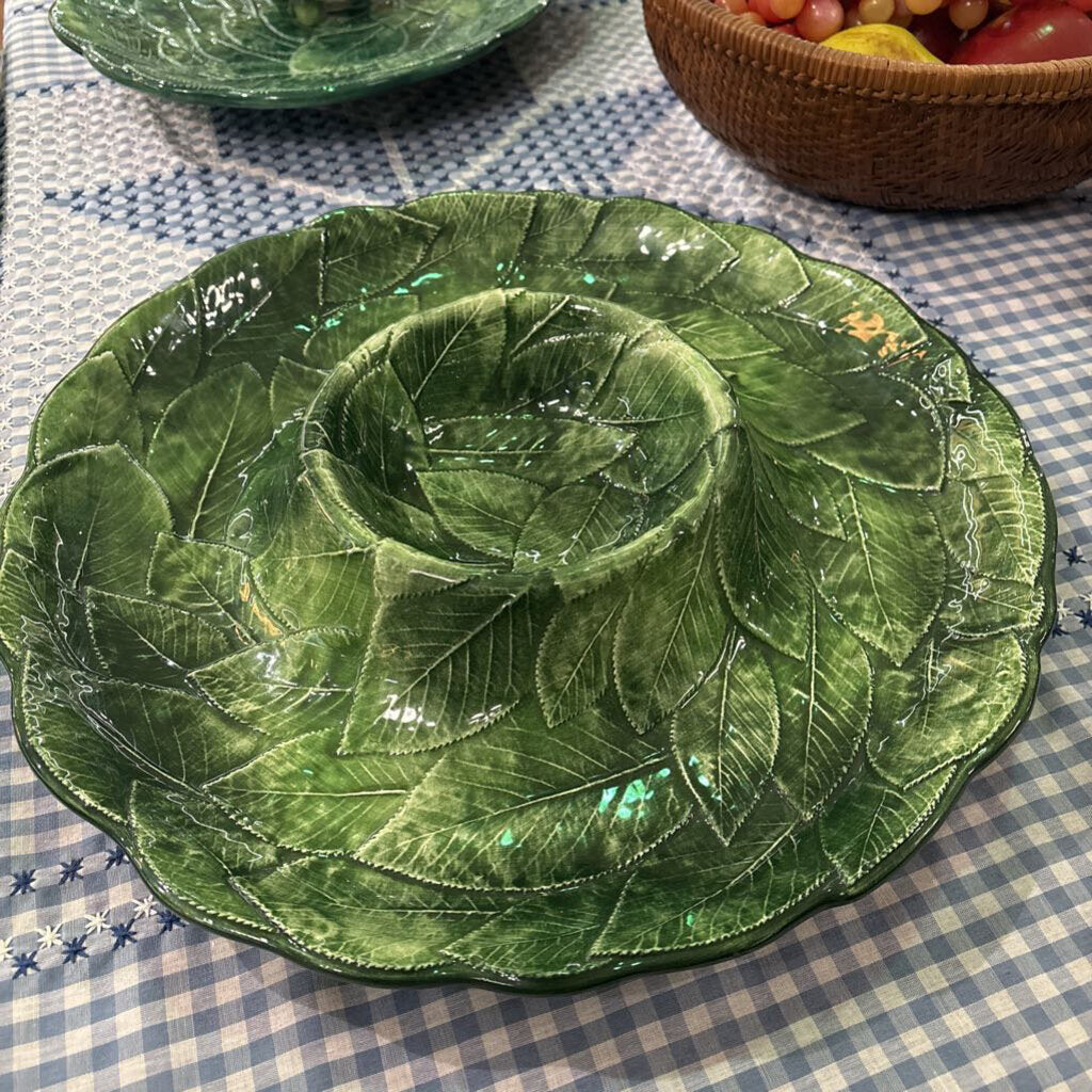 Vintage Vietri Foglia Ceramiche Leonardo Green Majolica Leaf Pattern Chip-n-Dip Bowl; 14" ; Made in Italy