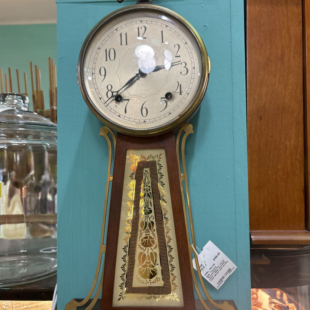 Seth Thomas "Brookfield-3w" banjo clock, c.1948. Wooden case, Brass side scrolls.