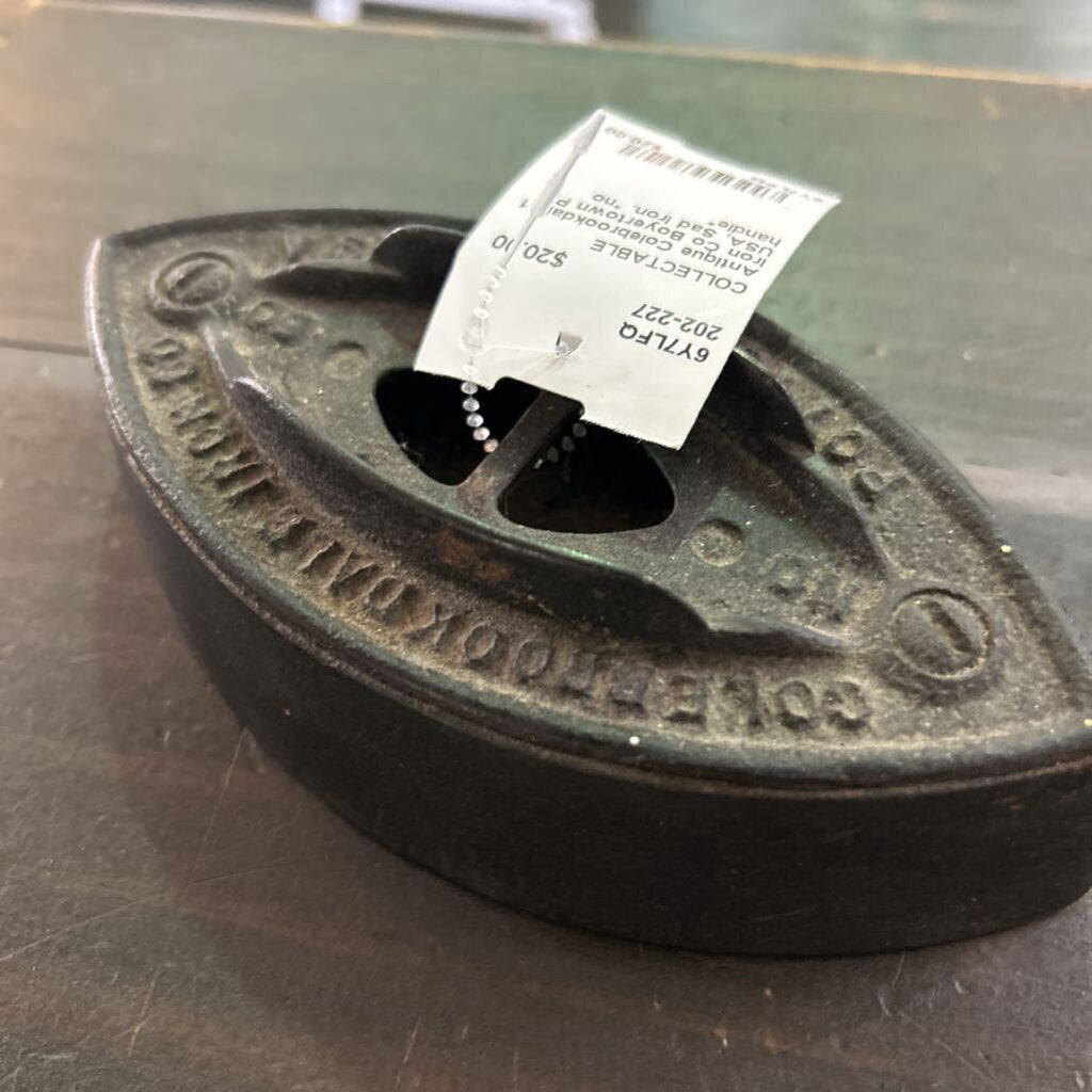 Antique Colebrookdale 1 Iron Co Boyertown PA USA, Sad Iron. *no handle*