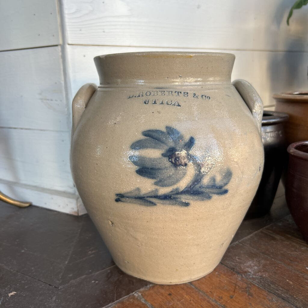 D.Roberts & Co/Utica, New York, c.1827-1830, Fayette Pottery Factory, Ovoid-shaped jar, Cobalt blue floral decoration.
