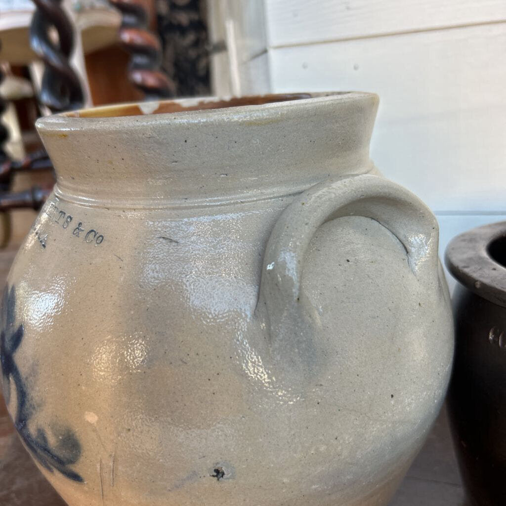 D.Roberts & Co/Utica, New York, c.1827-1830, Fayette Pottery Factory, Ovoid-shaped jar, Cobalt blue floral decoration.
