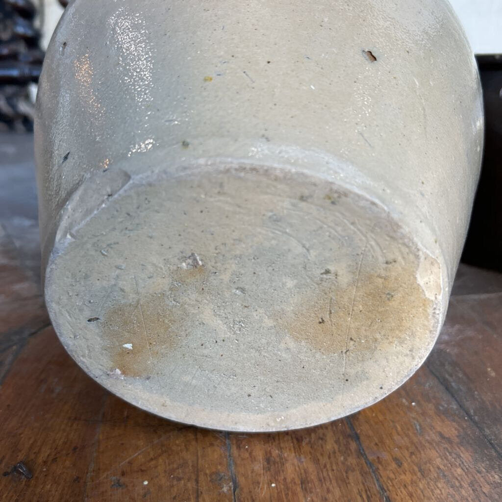 D.Roberts & Co/Utica, New York, c.1827-1830, Fayette Pottery Factory, Ovoid-shaped jar, Cobalt blue floral decoration.