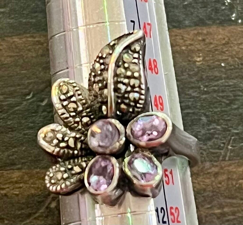 sterling amethyst marcasite ring sz.6