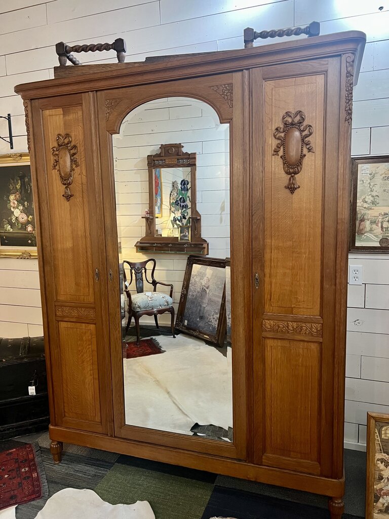 Luxembourg Tiger Oak Mirrored Wardrobe c.1870-90