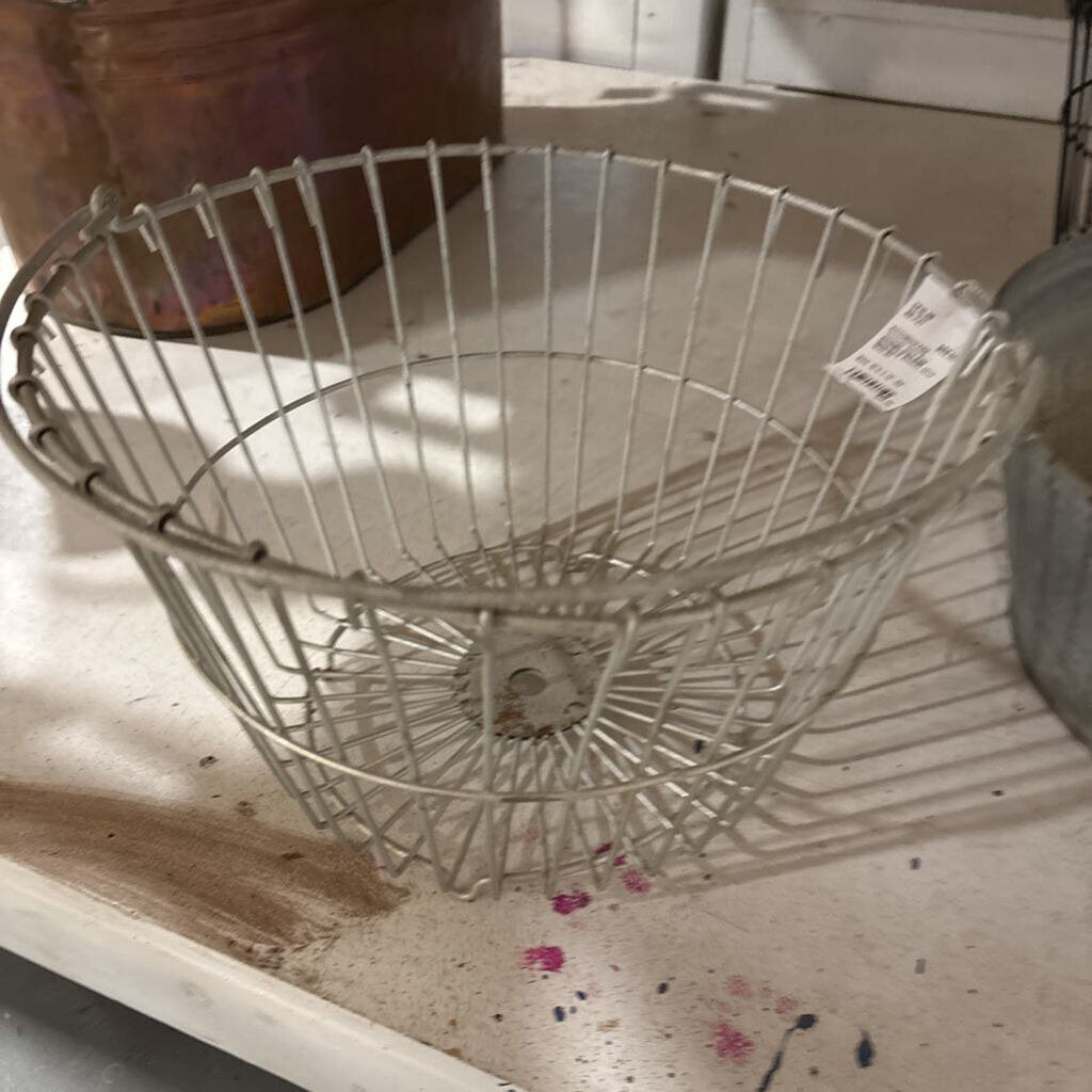 Vintage Wire Egg Gathering Basket; circa 1940-60