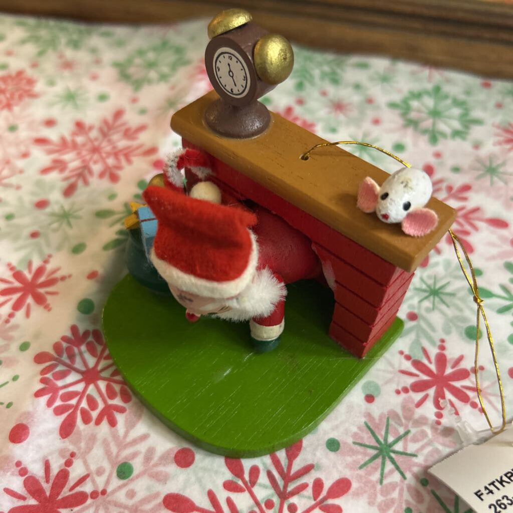 Enesco wooden Santa Clause and Fireplace Christmas Ornament 1980s.