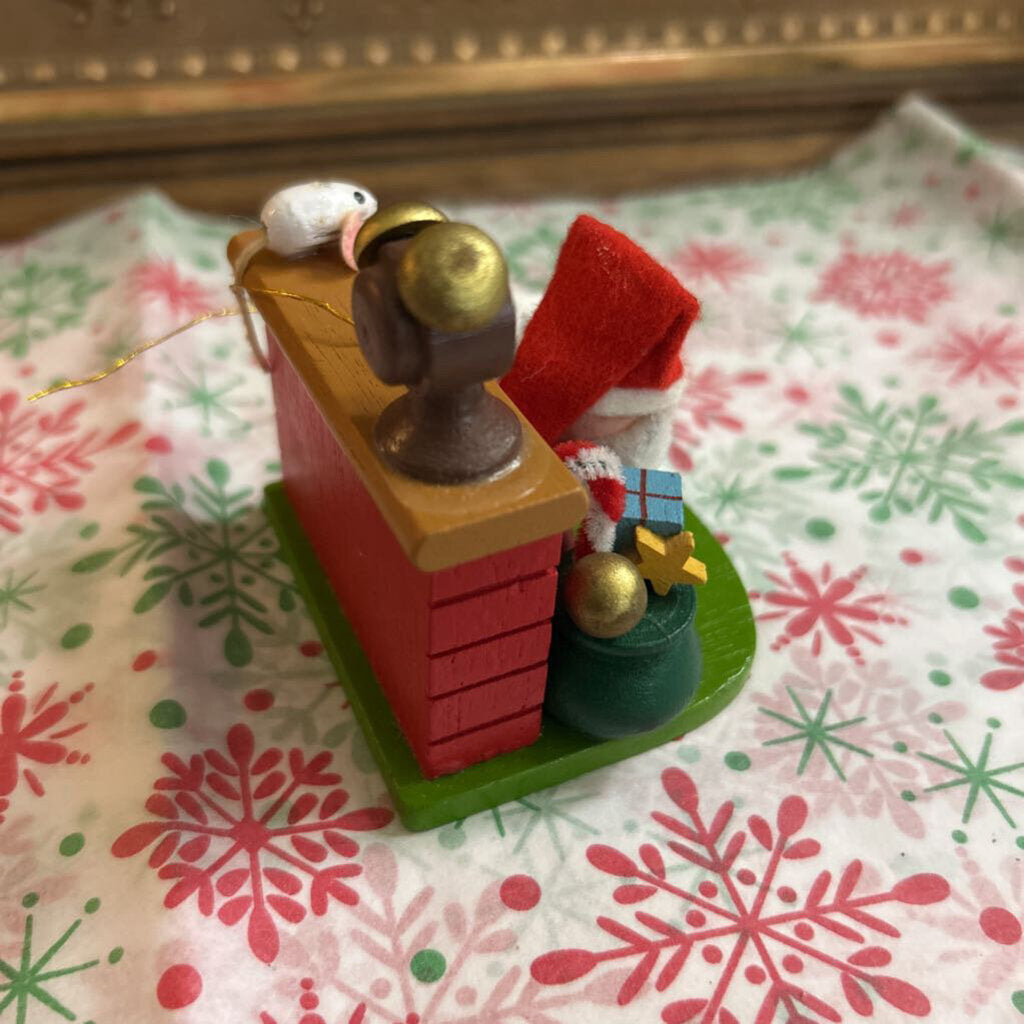 Enesco wooden Santa Clause and Fireplace Christmas Ornament 1980s.