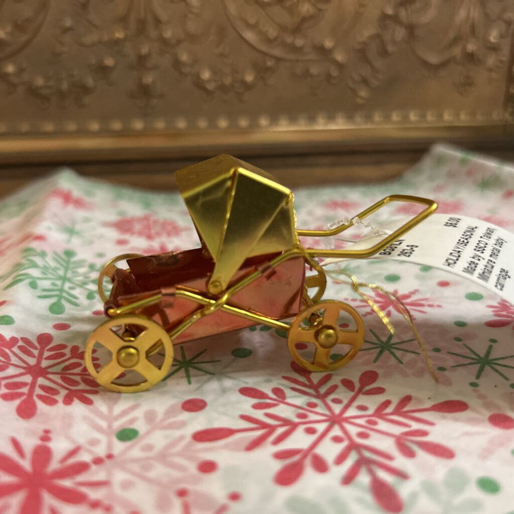 Made by SSCO Taiwan, Miniature metal baby carriage.