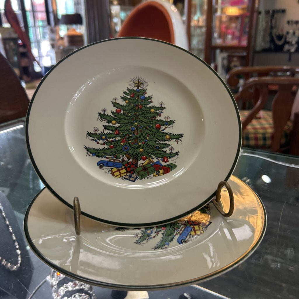 Vintage Cuthbertson Salad Plates, Made in England. Holiday tree with a start topper, gifts, green trim. set 2