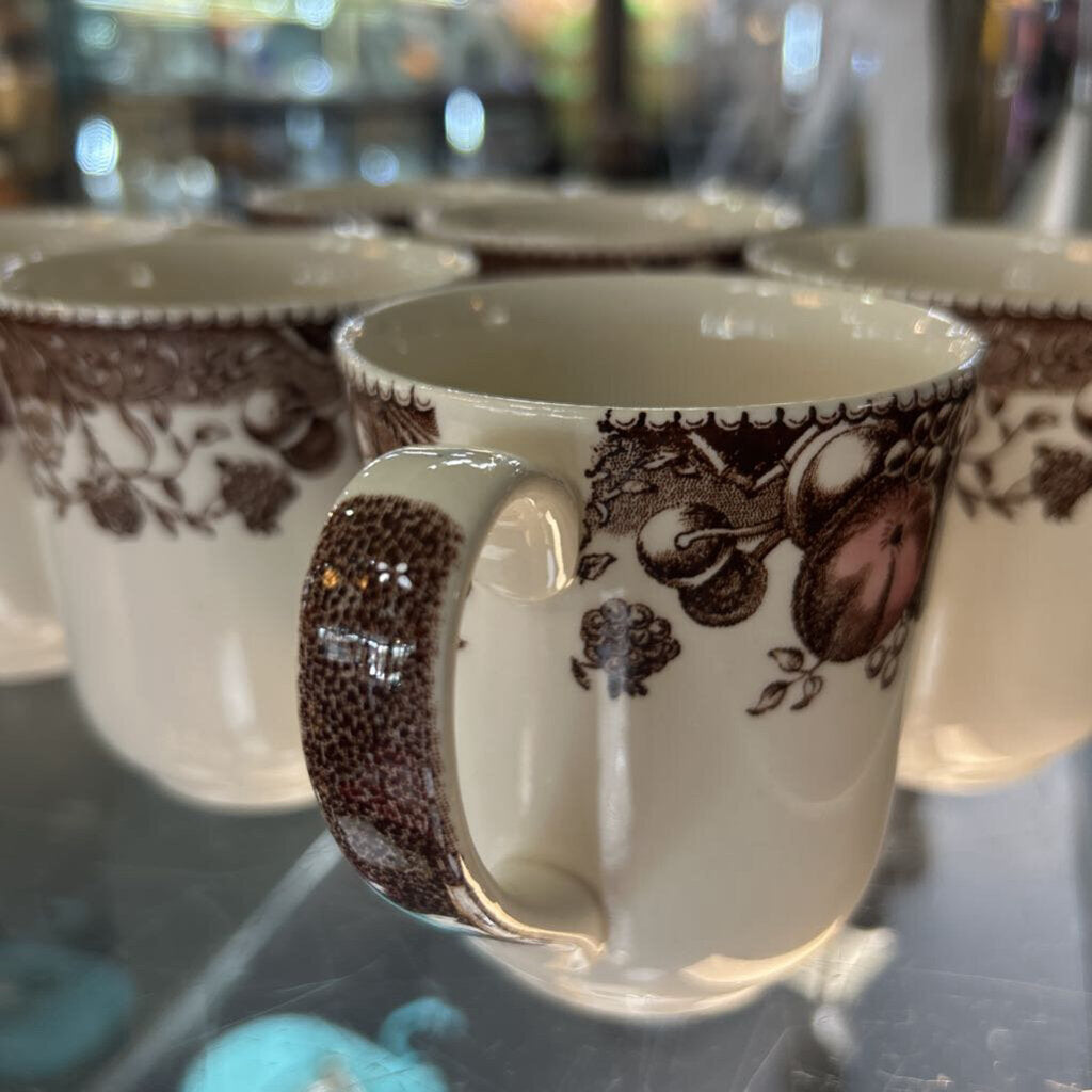 The Johnson Brothers "His Majesty" turkey pattern, Mugs. 1955-1983. Made in England, set 6.