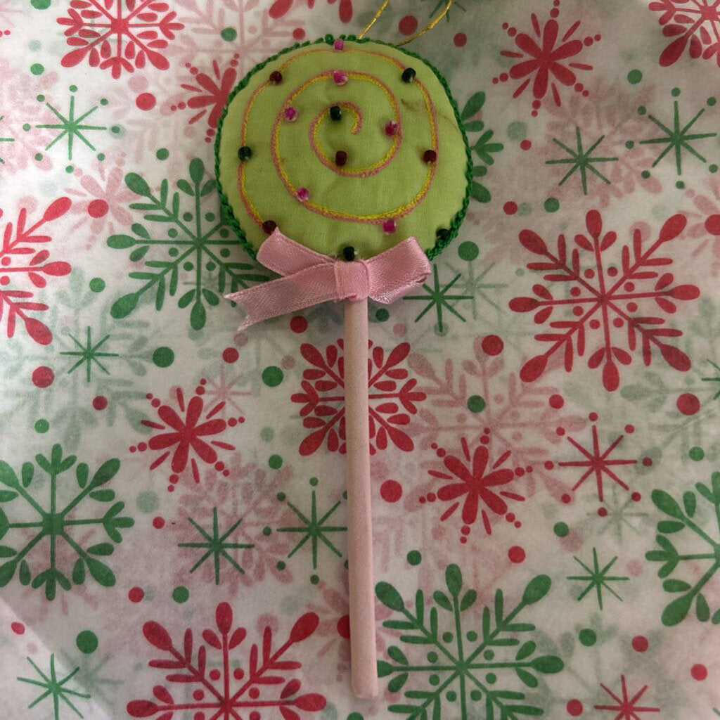 Fabric Swirl lollipop ornament, Green/Pink.