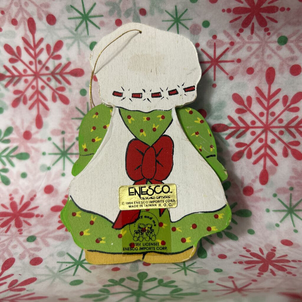 Vtg Enesco, Lucy & Me series, c.1984 "Mom Bear. Christmas Ornament.