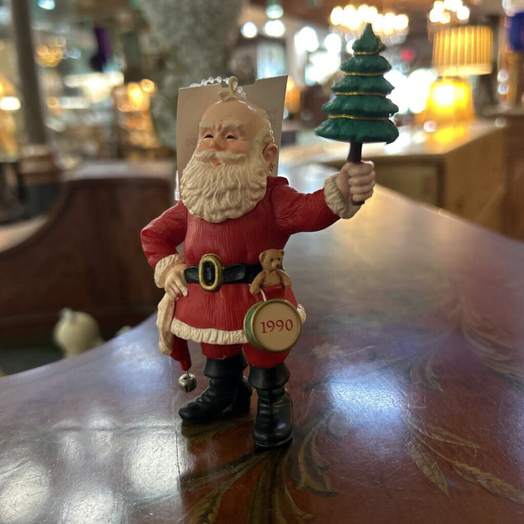 1990 Hallmark Keepsake Ornament "Merry olde Santa"