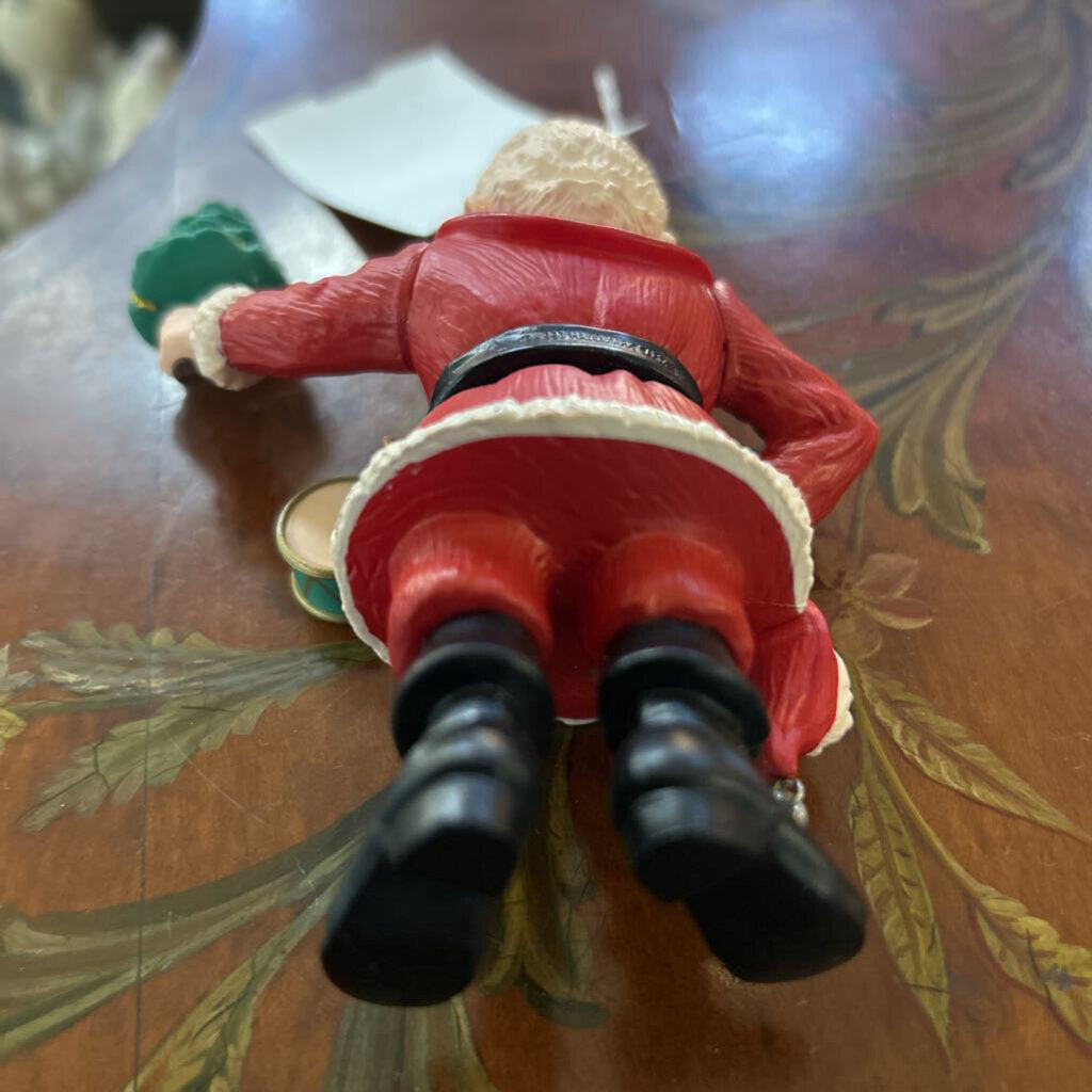 1990 Hallmark Keepsake Ornament "Merry olde Santa"