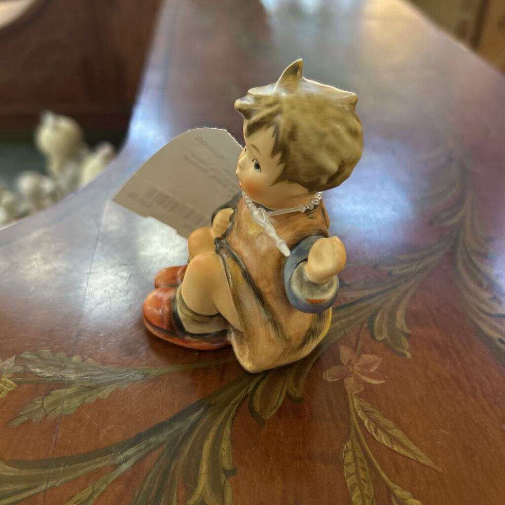 M.I. Hummel "I'm Here" Figurine #478, Goebel TMK-6.