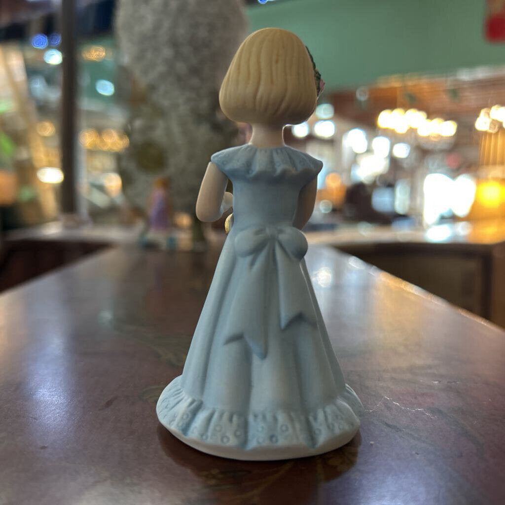 Enesco "Growning Up Girls" Bisque porcelain birthday figurine. Age 6.