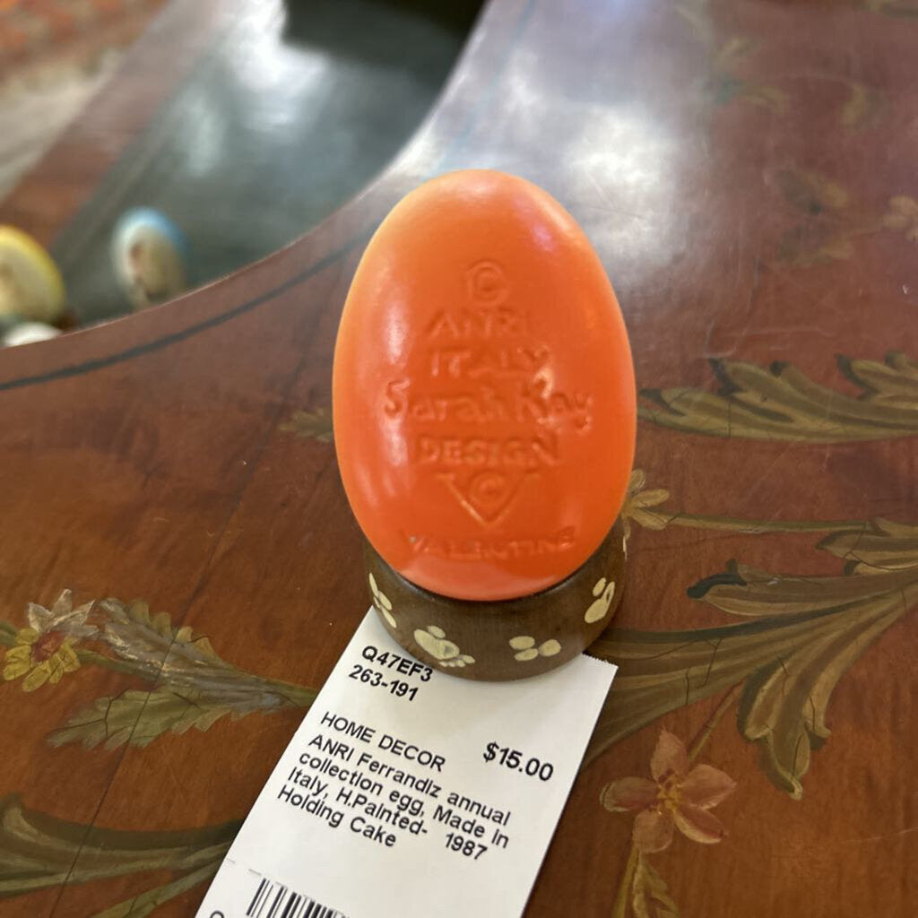 ANRI Ferrandiz annual collection egg, Made in Italy, H.Painted- 1987 Holding Cake