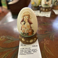 ANRI Ferrandiz annual collection egg, Made in Italy, H.Painted- 1979 Feeding Chickens