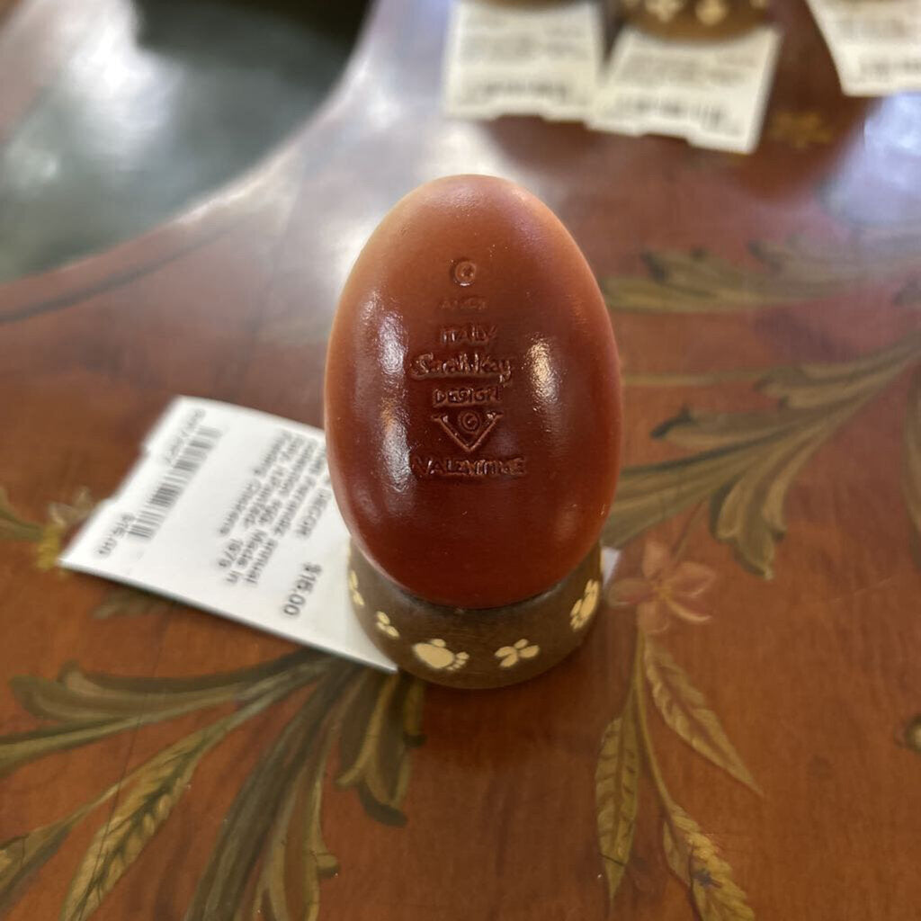 ANRI Ferrandiz annual collection egg, Made in Italy, H.Painted- 1979 Feeding Chickens