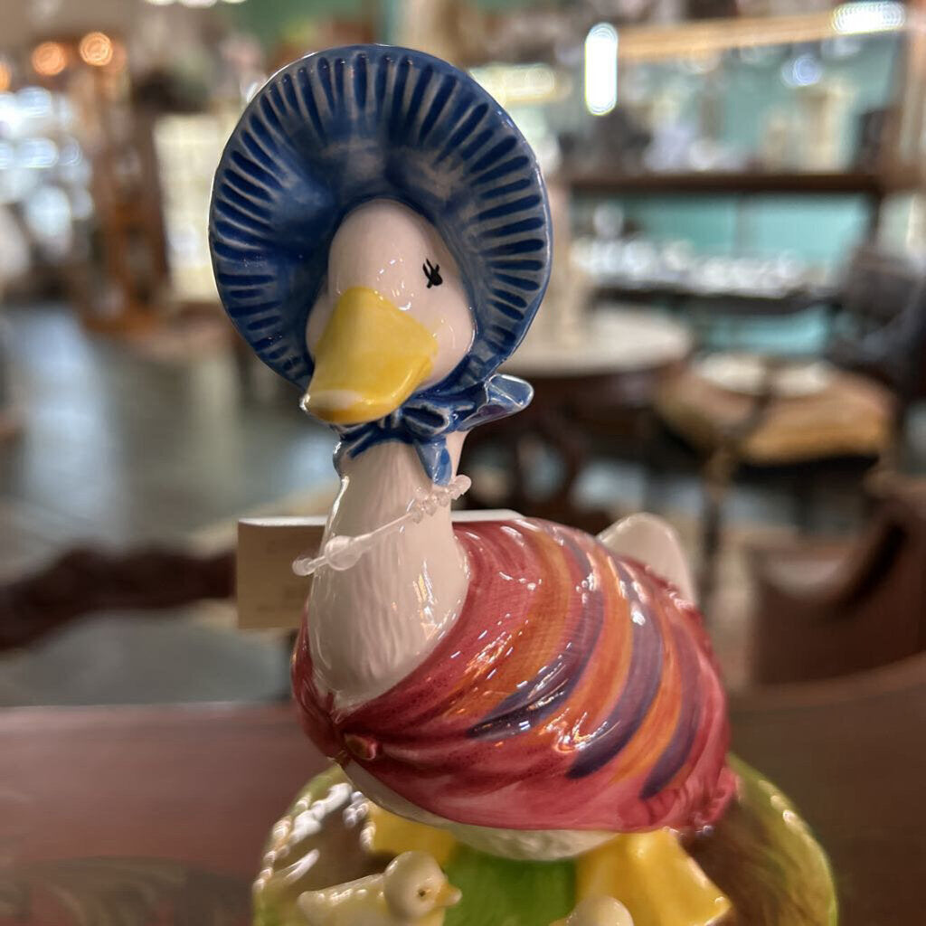 Vintage 1977 Schmid Beatrix Potter "Jemima Puddle-Duck " Rotating music box.