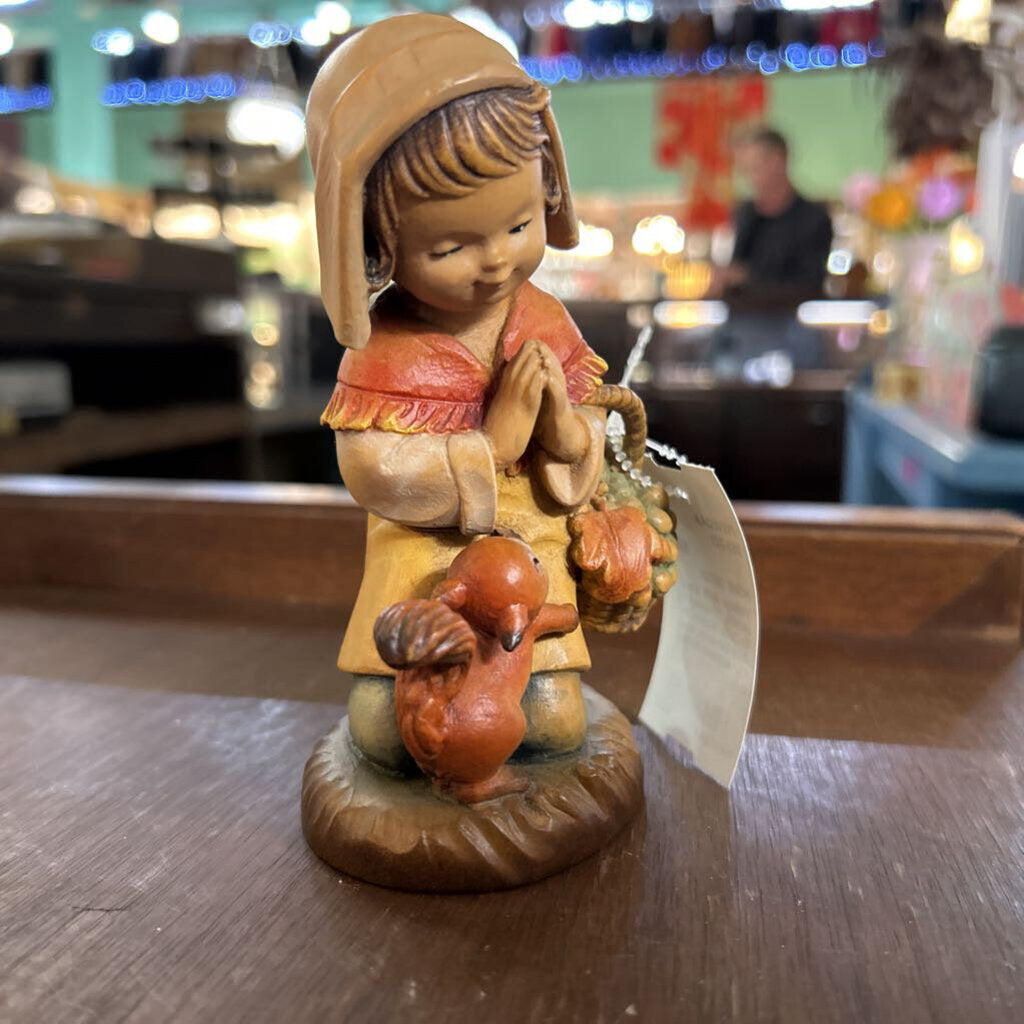 Vintage ANRI Wood carving "Thanksgiving" Girl with Squirrel, By Juan Ferrandiz, Hand-Carved/Hand-Painted, Italy.