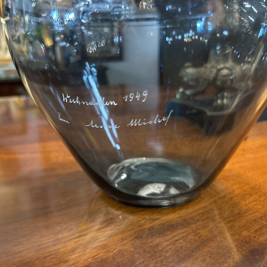 German Rauchglas (Smoked) Glass Vase, Pantograph-etched banner decoration . Engraved "Weihnachten (Christmas) 1949"