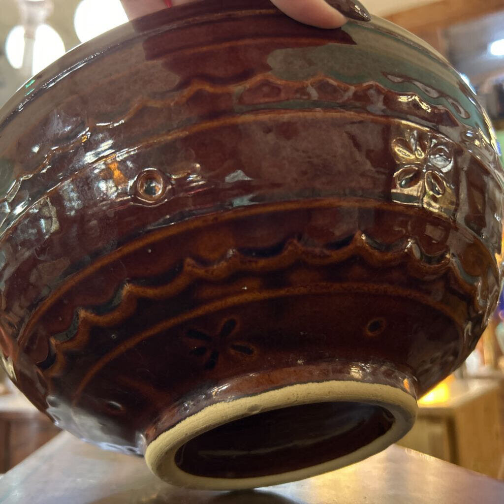 Vintage Marcrest Daisy and Dot Stoneware Mixing Bowl 9'' Colorado Brown Mid Century. Ovenproof, Made in USA.