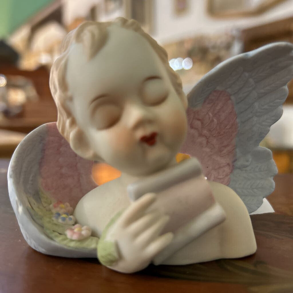 Vintage Lamore China Bisque Cherub Angel Figurine 432, Occupied Japan c.1940s.