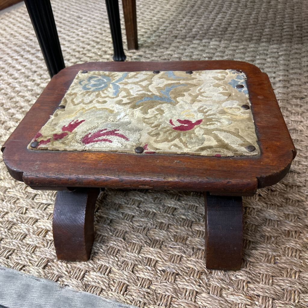 Antique Victorian Wooden Footstool Ornate Carved Scroll Legs Floral Tapestry/Needlepoint. c.1800-1899. *as is*